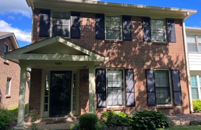 3 Bedroom/ 2.5 Bathroom Townhome in River Plantation, 2 car carport photos photos
