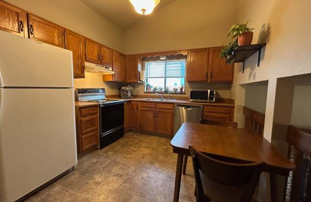 5935 Pemberton Way Gallery 3
