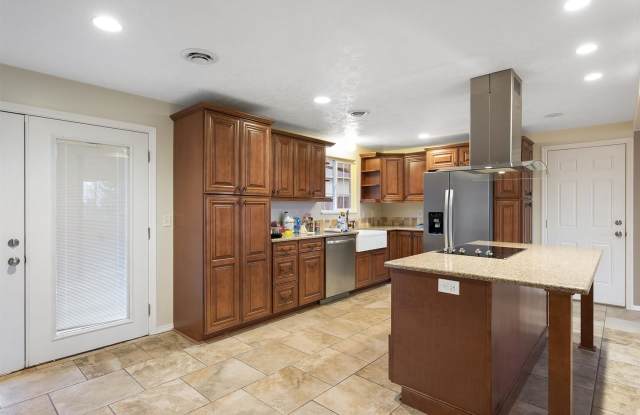 426 Leinum Court Gallery 4