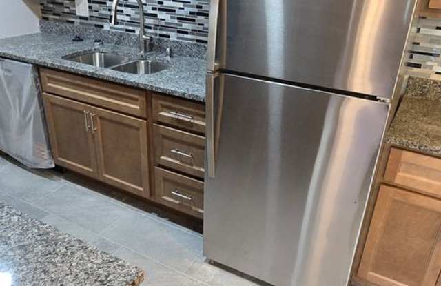 Beautifully Renovated Two Bedroom Condo in Ladue School District photos photos