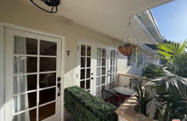 1033 20th Street photos photos