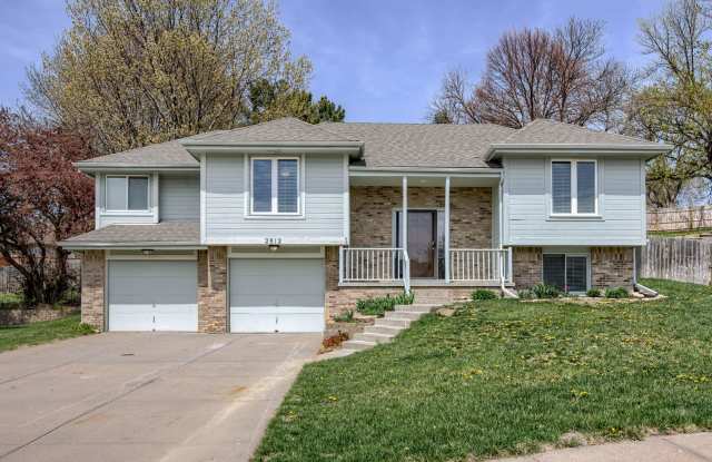 3 Bedroom Bellevue Home!! photos photos