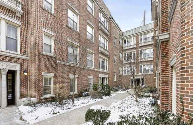 5404 North Kenmore Avenue photos photos