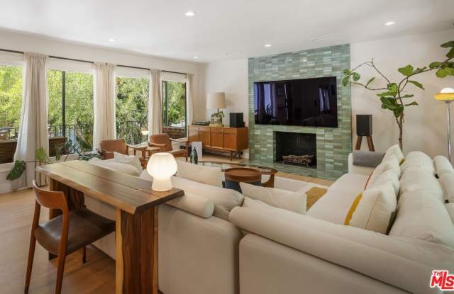 5749 Valley Oak Dr Gallery 4