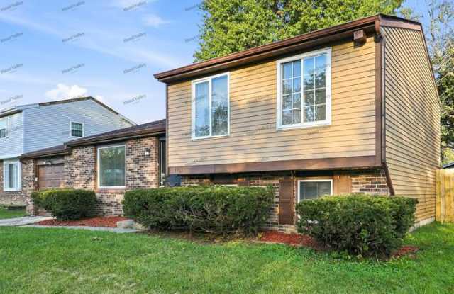 3903 North Wittfield Street Gallery 1