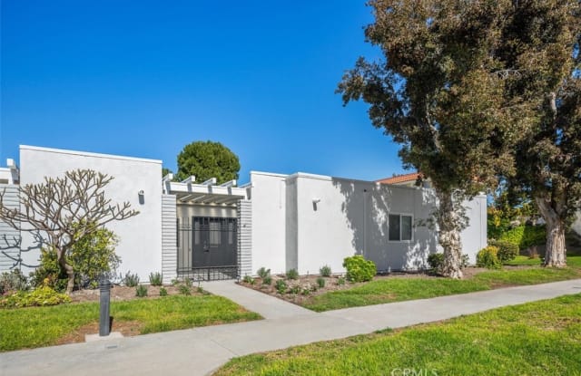 2346 Via Mariposa W - 2346 Via Mariposa West, Laguna Woods, CA 92637