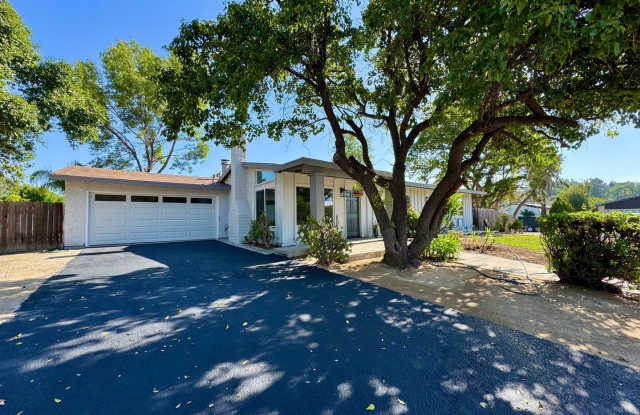 Newly Remodeled Gorgeous Open Floor Plan on a large Corner Lot photos photos