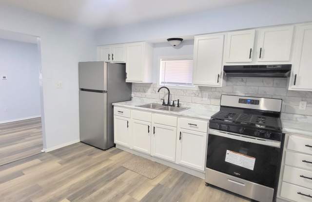 1328 East Lewis Street photos photos