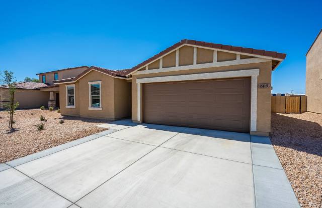 808 W RAYMOND Street - 808 Raymond Street, Coolidge, AZ 85128