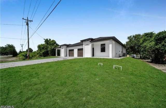306 Bell Boulevard S Gallery 2