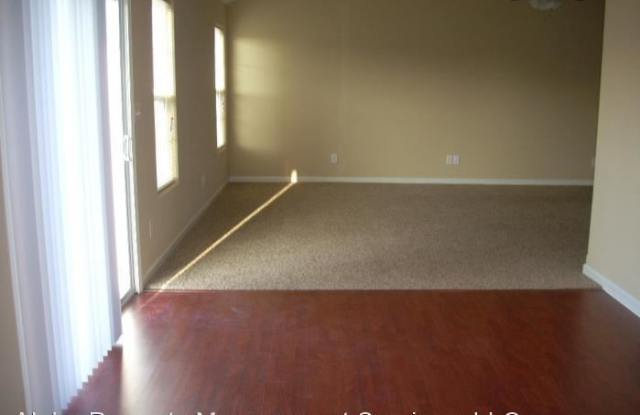1236 Hetlage Way Gallery 2