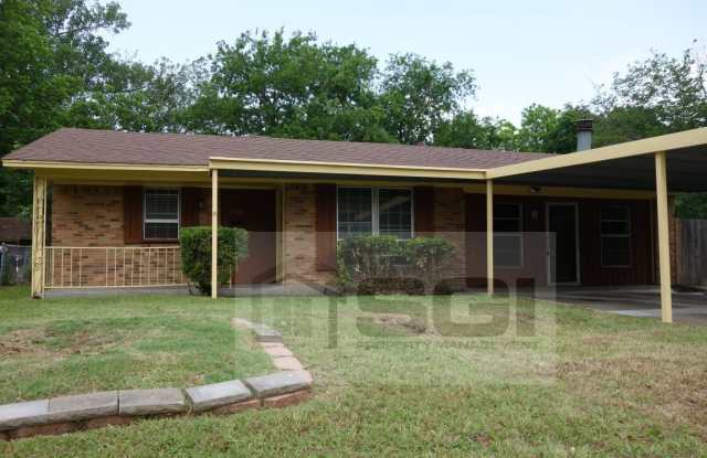 2723 Larchmont Dr Gallery 2