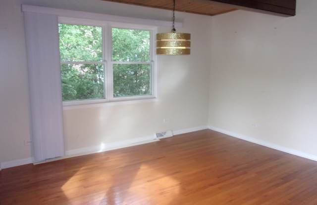 2913 Balmoral Crescent Gallery 3