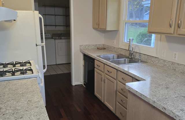 8570 Country Club Dr photos photos