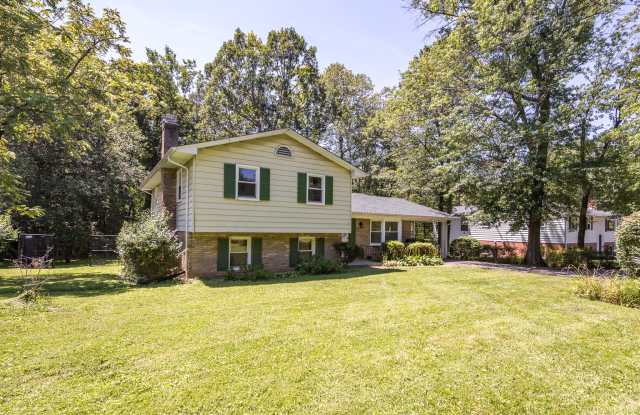 2335 Cedar Lane Gallery 3