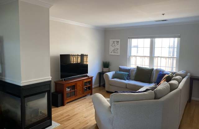 3042 South Glebe Road Gallery 2