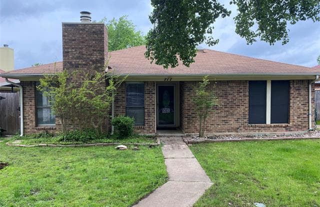 717 Cory Street - 717 Cory Street, Grapevine, TX 76051