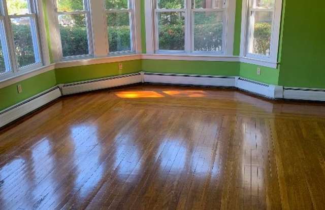 816 Edgewood Ave. Westville Gallery 4
