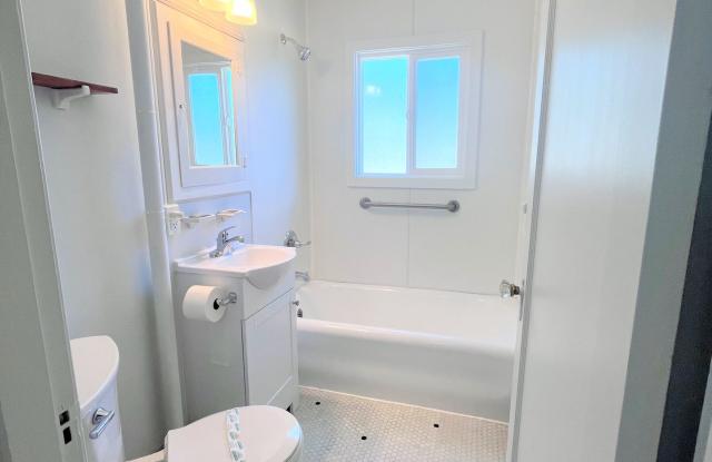 The Ashley - Stunning Vintage Apartments in Quaint Camas WA photos photos