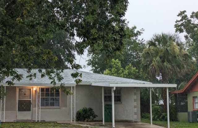 Space Coast Gardens 2 Bed 1.5 Bath 1 Car Carport photos photos Space Coast Gardens 2 Bed 1.5 Bath 1 Car Carport photos photos