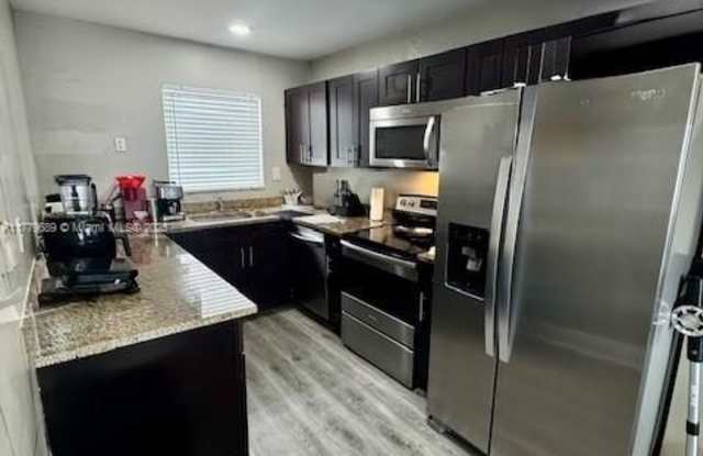 305 W 68th St - 305 West 68th Street, Hialeah, FL 33014