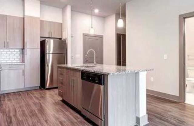 10152 Shoreview Rd - 10152 Shoreview Road, Dallas, TX 75238