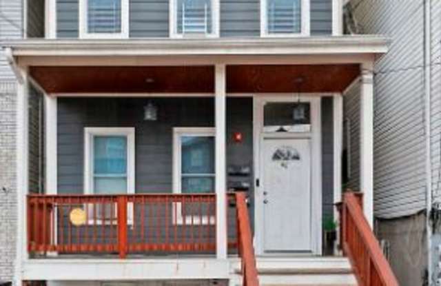43 Jewett Avenue Gallery 1
