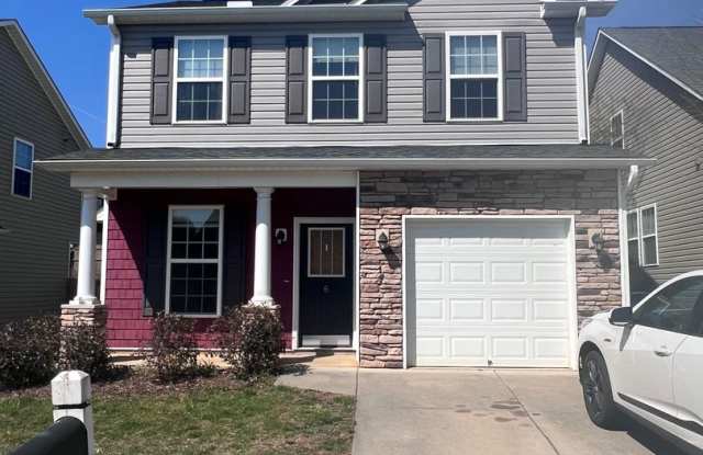Wonderful South Asheville location, Waightstill Mountain Community 3 bedroom, 2.5 bathrooms - 6 Daphne Drive, Buncombe County, NC 28704