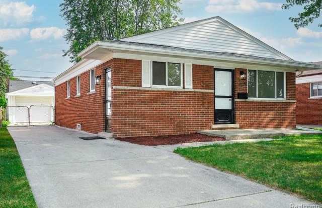 7519 Superior - 7519 Superior Street, Center Line, MI 48015