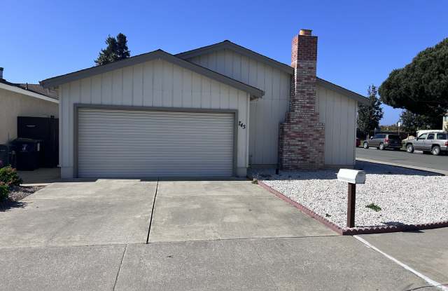 745 Cedar Dr Gallery 2