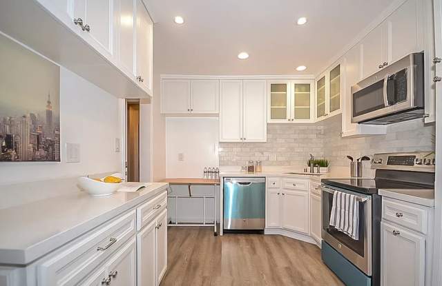 165 N Swall Dr Apt 303 photos photos