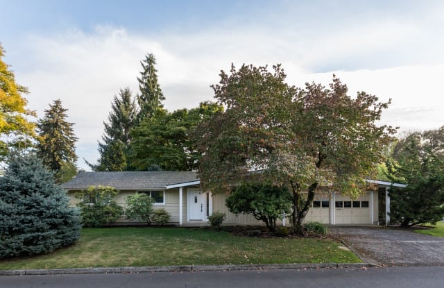 255 Macarthur Street - 255 Macarthur Street, St. Helens, OR 97051