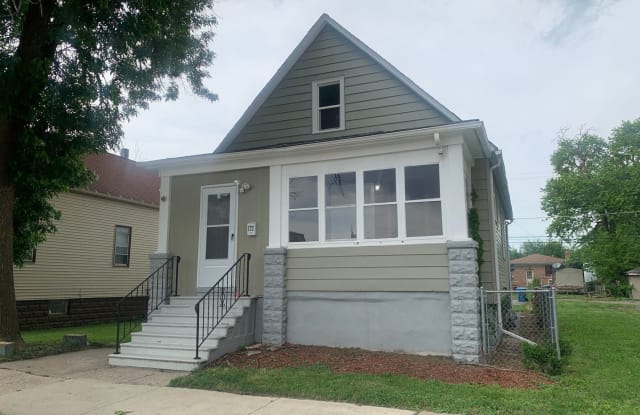 322 155th Place. - 322 155th Place, Calumet City, IL 60409