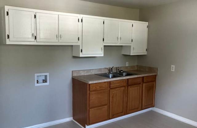 3 Bedroom/1 bath home Gallery 4