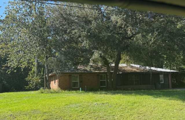 207 SKEET CLUB Road Gallery 1