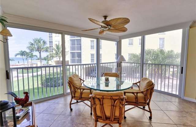 3483 Gulf Shore Blvd N unit: 105 photos photos