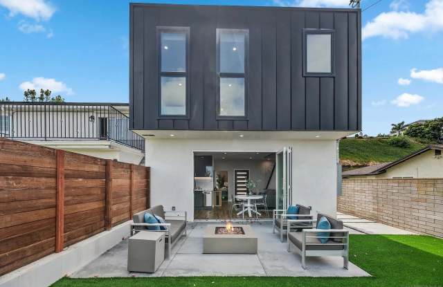 5830 Desert View Dr Gallery 3