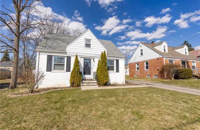 5163 Haverford Dr photos photos