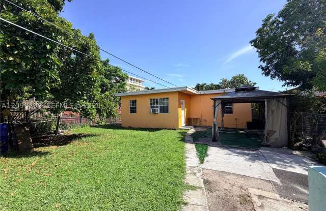 2772 SW 23 TERR Gallery 2