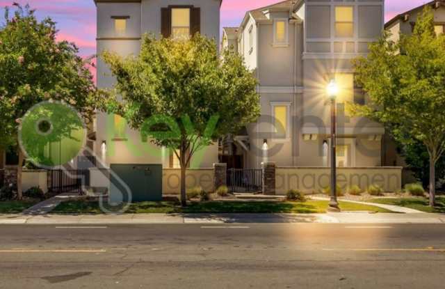 487 McClatchy Way photos photos