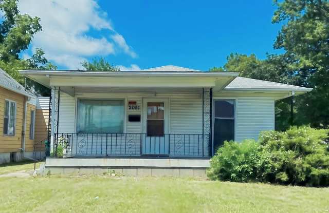 2 Bed | 1 Bath | Detached 2-Car Garage photos photos 2 Bed | 1 Bath | Detached 2-Car Garage photos photos
