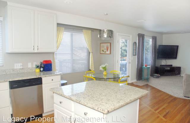 8286 S Marion Way Gallery 3