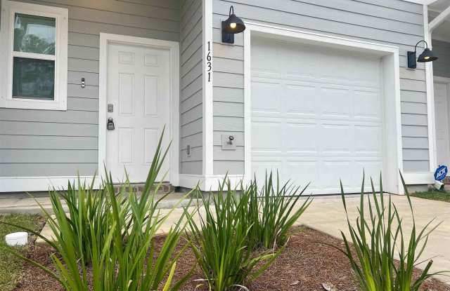 1631 Iroquois Ct Gallery 2