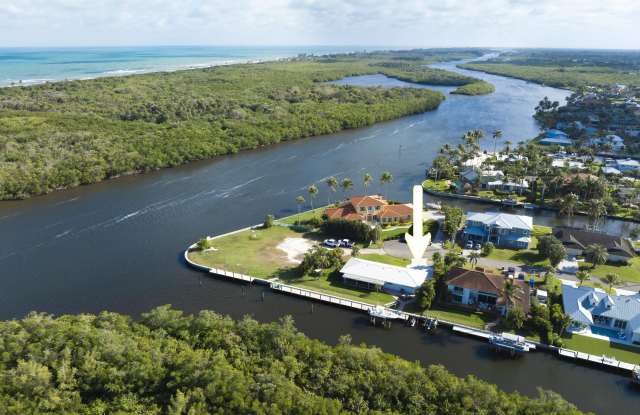 8585 SE Palm Street photos photos