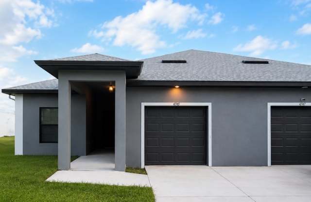 Beautiful Modern Home photos photos