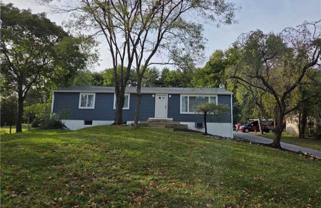 1117 Grosstown Road Gallery 1