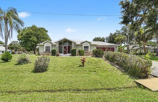 880 Vocelle Avenue photos photos