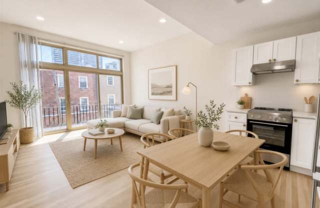 1936 Green St - 2FL Gallery 1