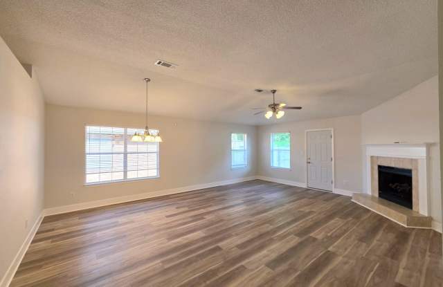 Nicely updated 3BR/2BA Home Gallery 4