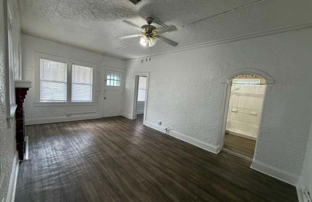 3 Bedroom, 1 Bath House in Lakeland Gallery 4